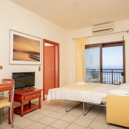 Mediterranean Beach Hotel Skala Rachoni  外观 照片