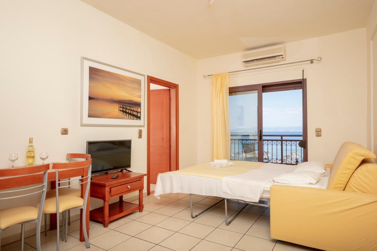 Mediterranean Beach Hotel Skala Rachoni  外观 照片