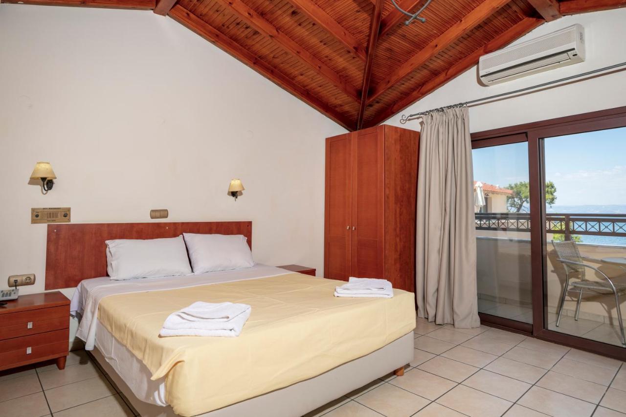 Mediterranean Beach Hotel Skala Rachoni  外观 照片