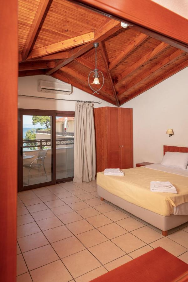 Mediterranean Beach Hotel Skala Rachoni  外观 照片