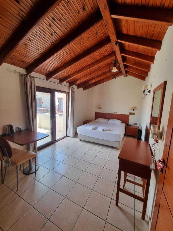 Mediterranean Beach Hotel Skala Rachoni  外观 照片