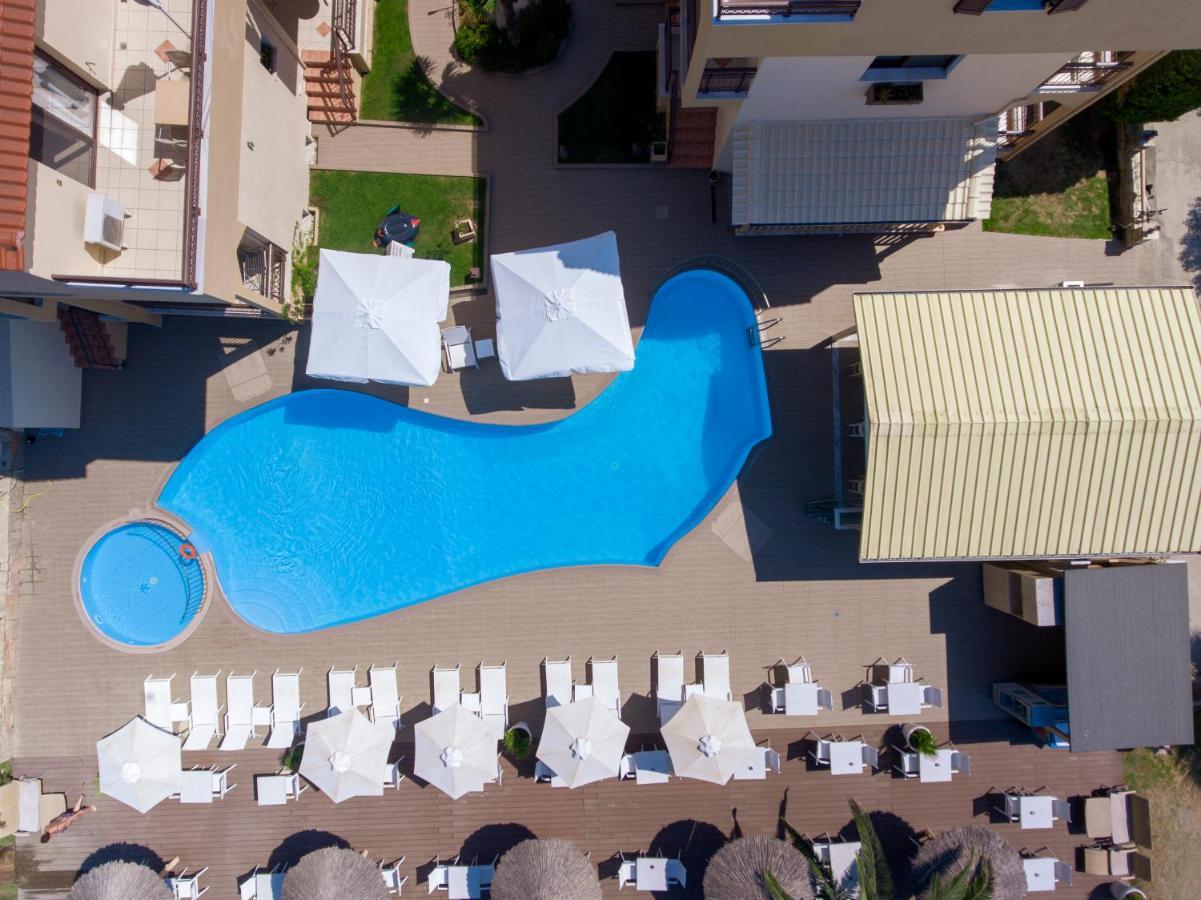 Mediterranean Beach Hotel Skala Rachoni  外观 照片